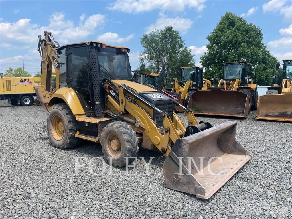 CAT 420F2IT Backhoe