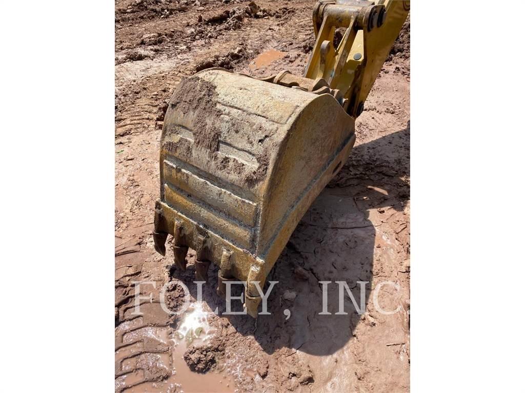 CAT 420F2IT Backhoe