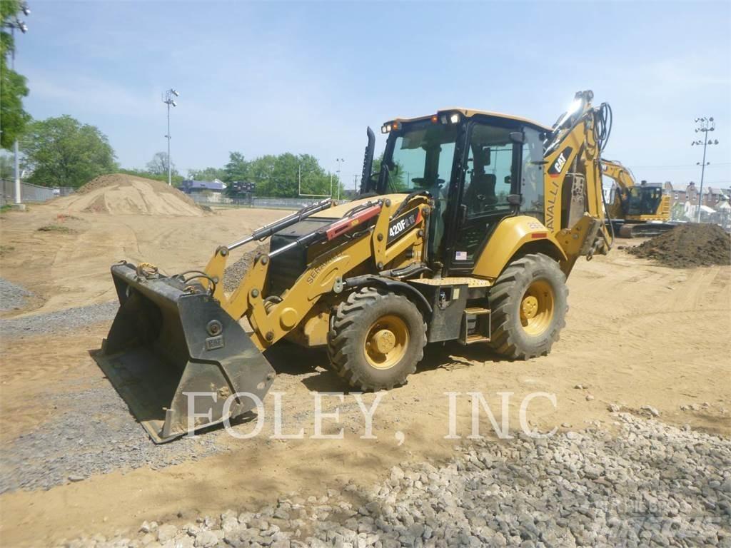 CAT 420F2IT Backhoe