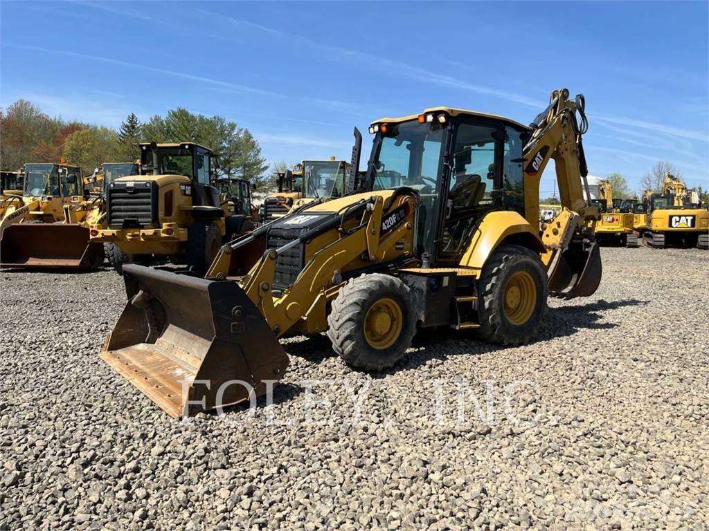 CAT 420F2IT Backhoe