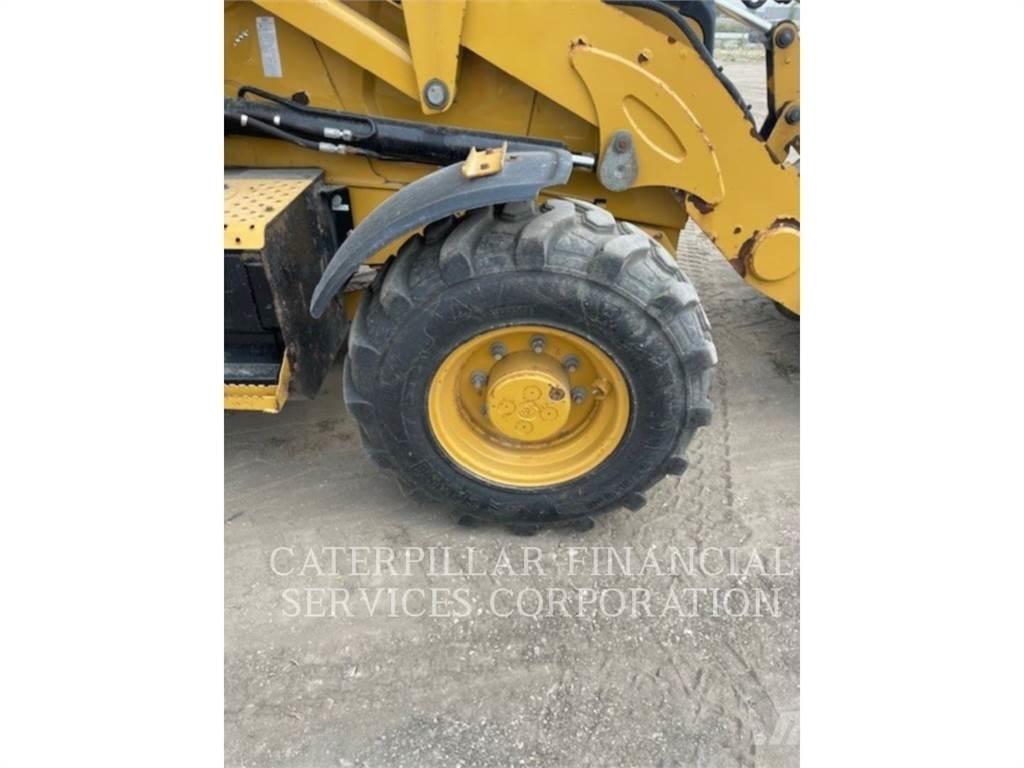 CAT 420F2IT Backhoe