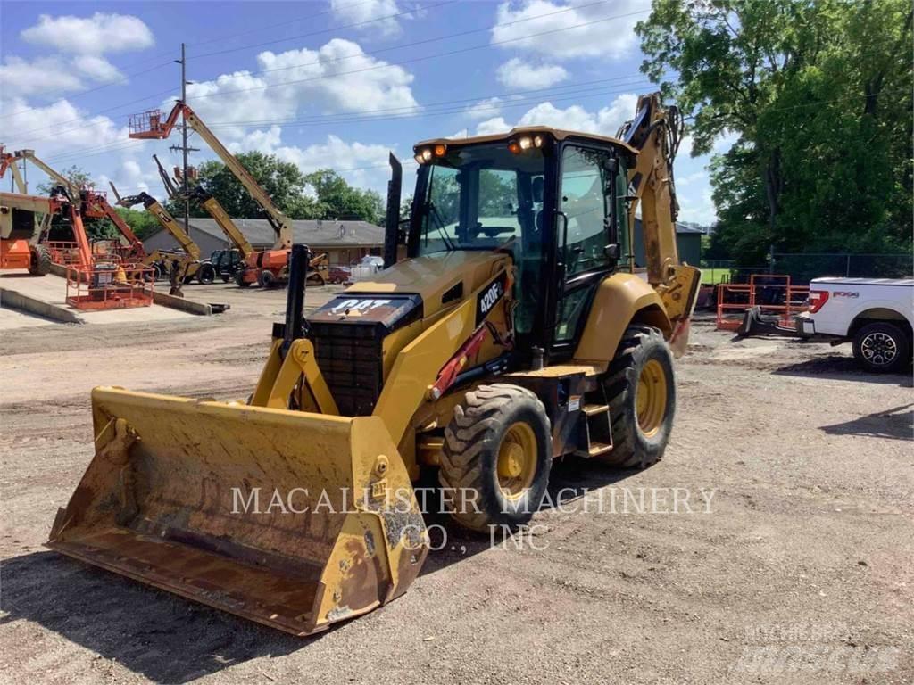 CAT 420F2ST Backhoe