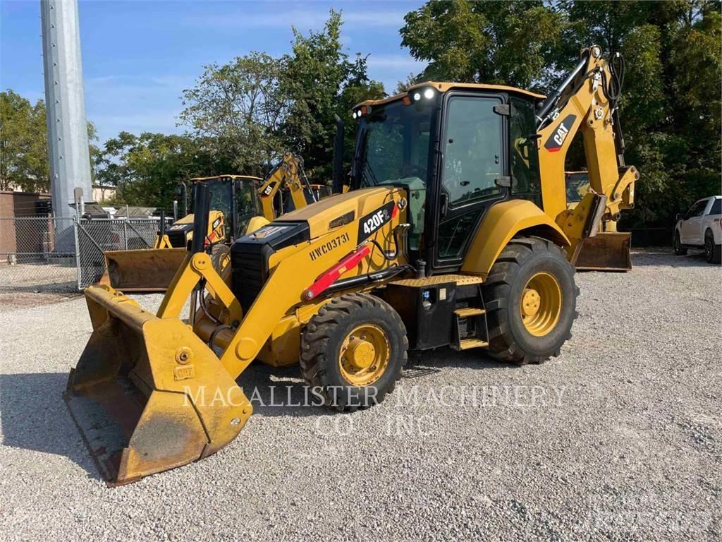 CAT 420F2ST Backhoe