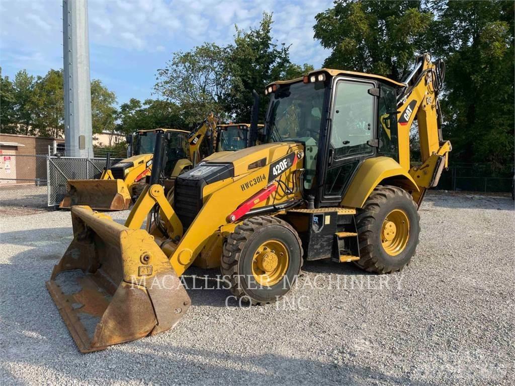 CAT 420F2ST Backhoe