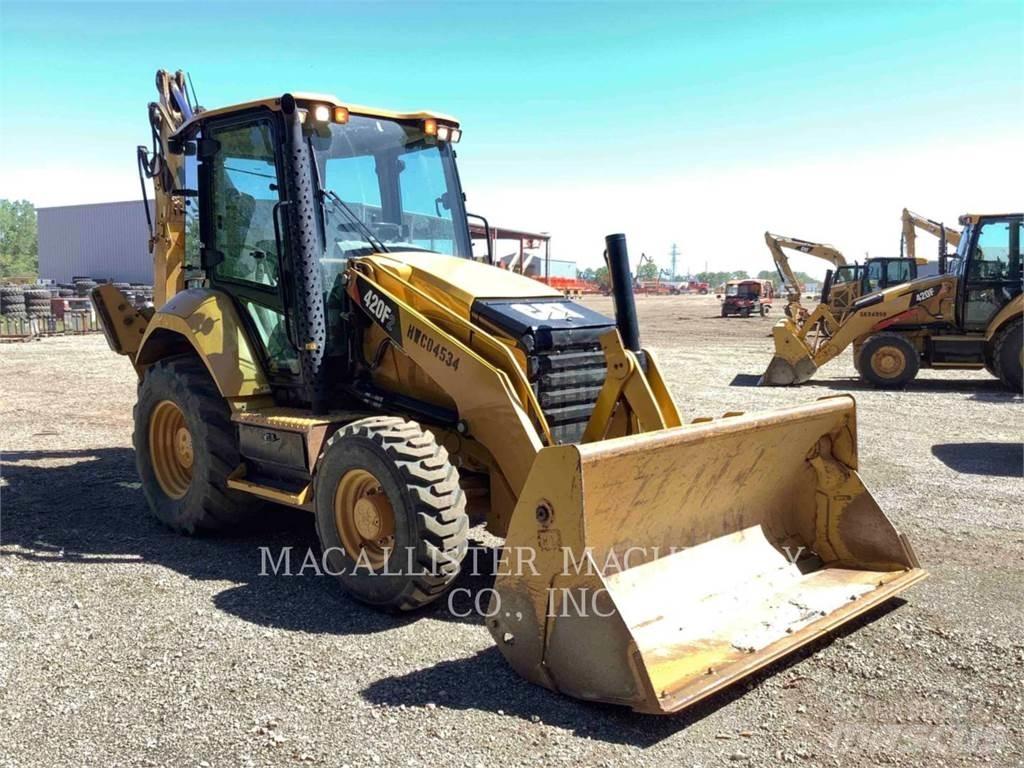 CAT 420F2ST Backhoe