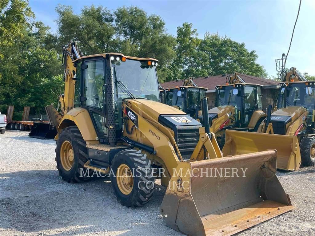 CAT 420F2ST Backhoe