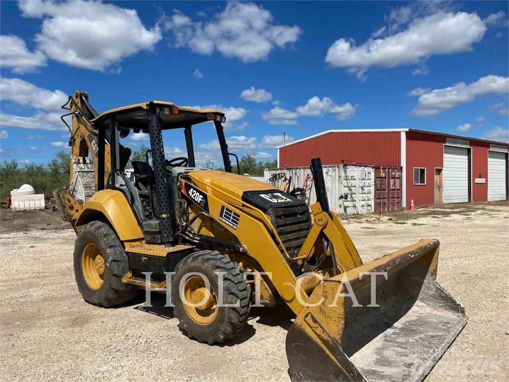 CAT 420F2ST Backhoe