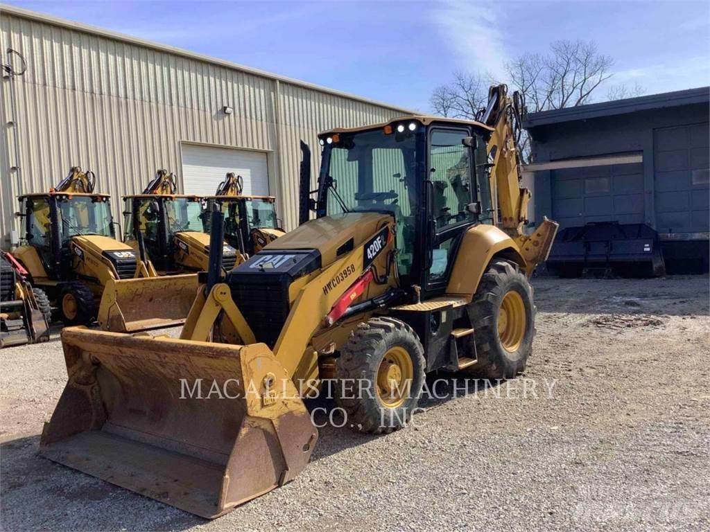 CAT 420F2ST Backhoe