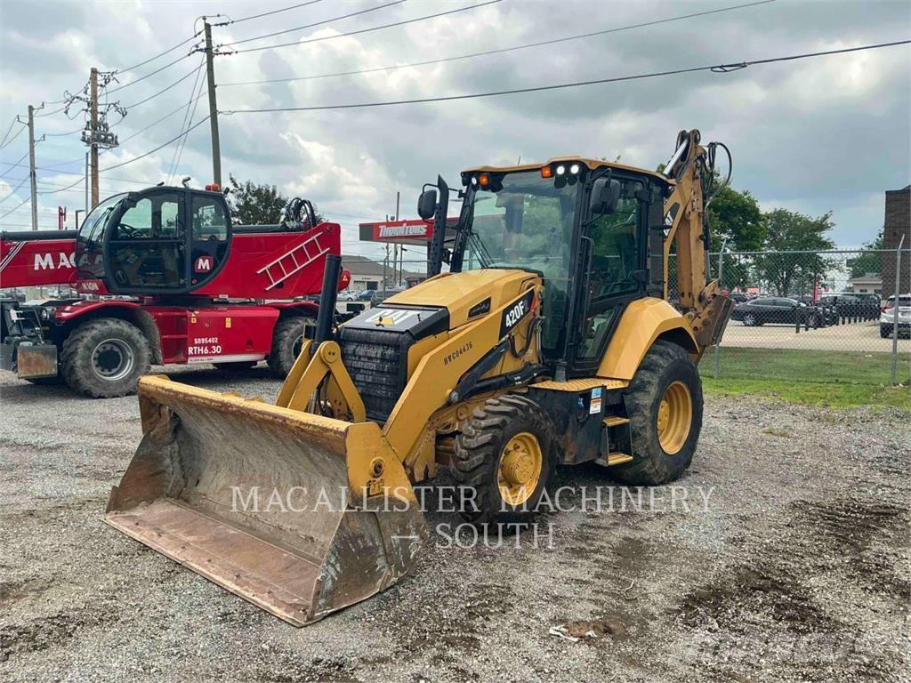 CAT 420F2ST Backhoe