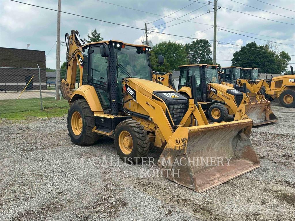 CAT 420F2ST Backhoe