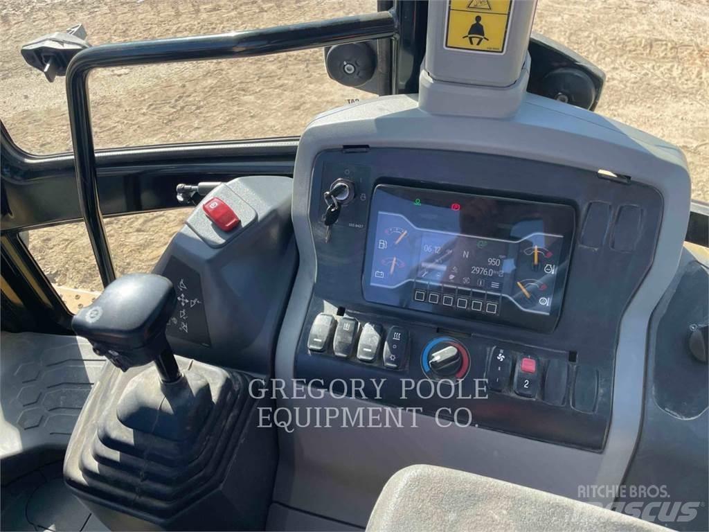 CAT 43007 Backhoe