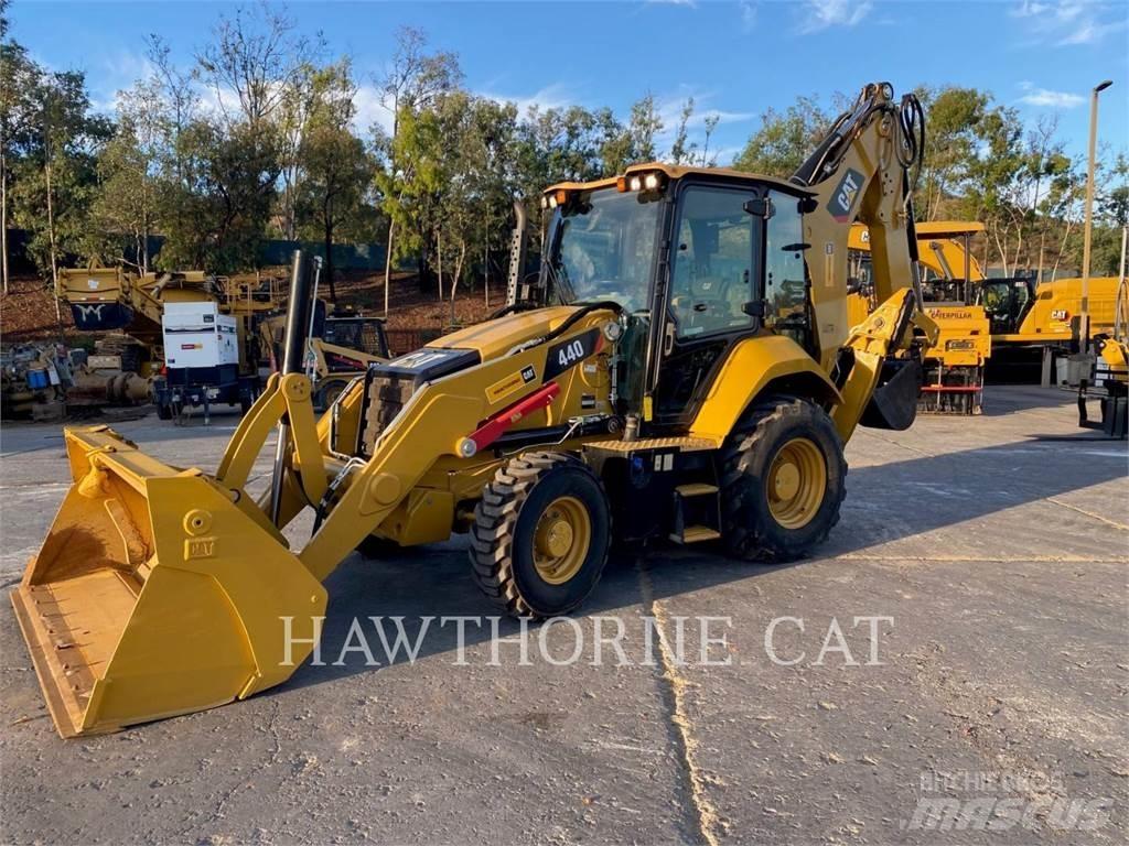 CAT 440 Backhoe