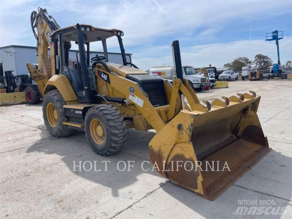 CAT 440 Backhoe