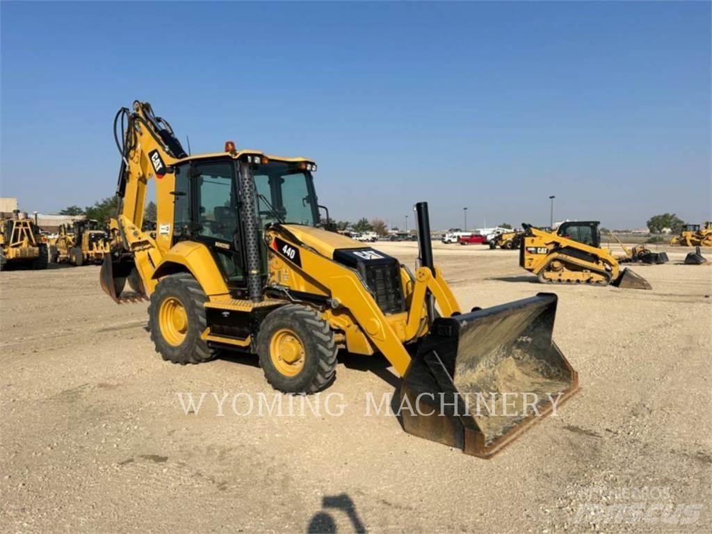 CAT 440 Backhoe