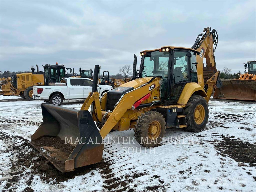CAT 440 Backhoe