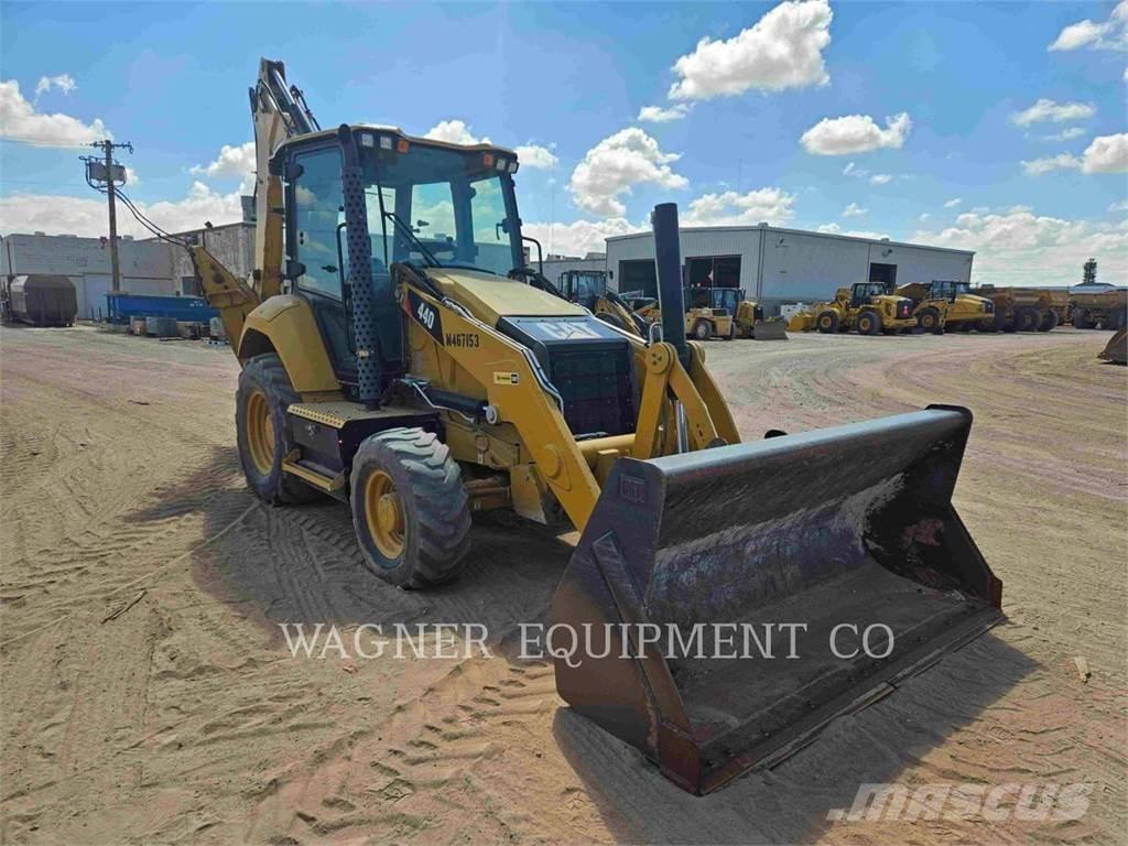 CAT 440 Backhoe