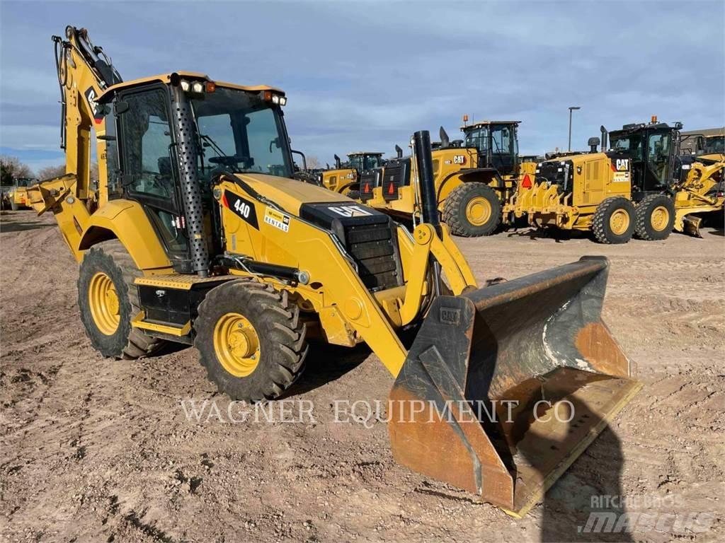 CAT 440 Backhoe