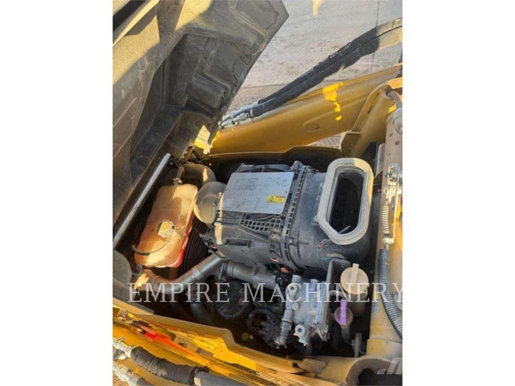 CAT 450-074EOP Backhoe