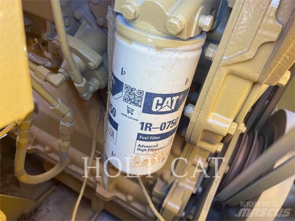 CAT 572G Pipe layer dozers