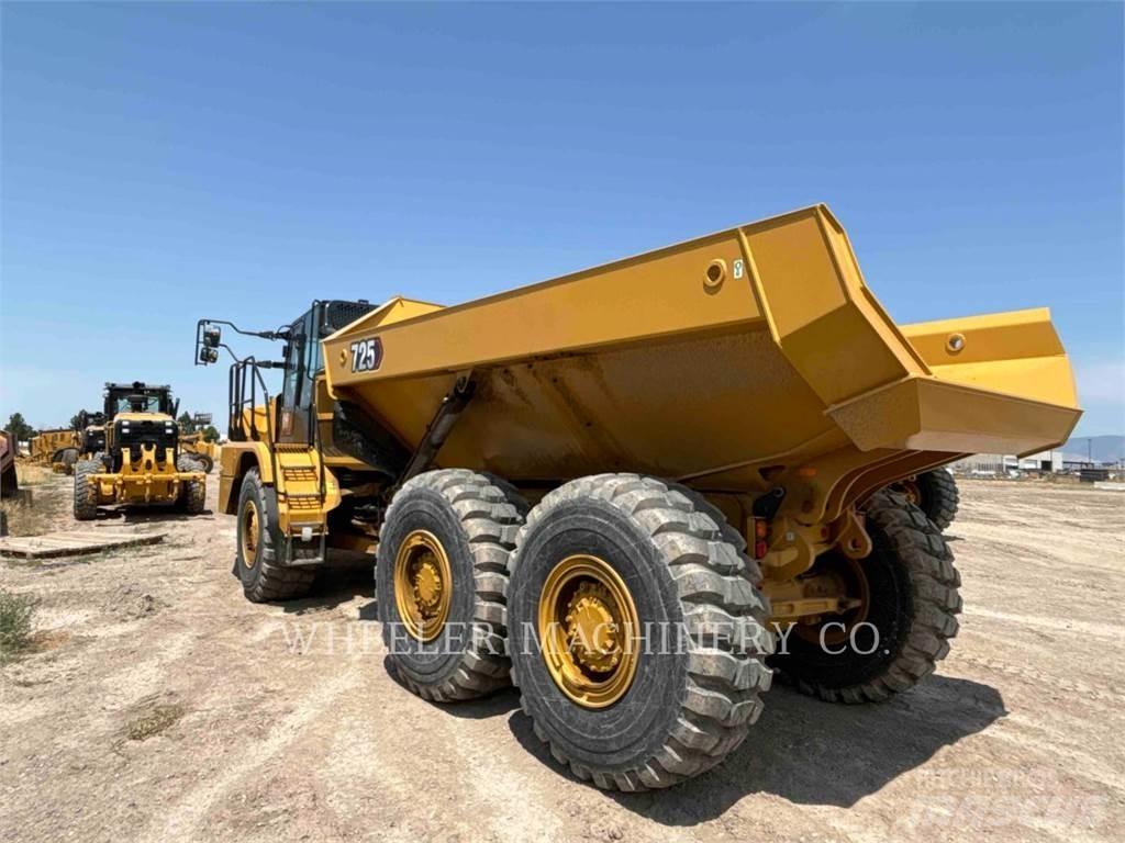CAT 725 Articulated Haulers