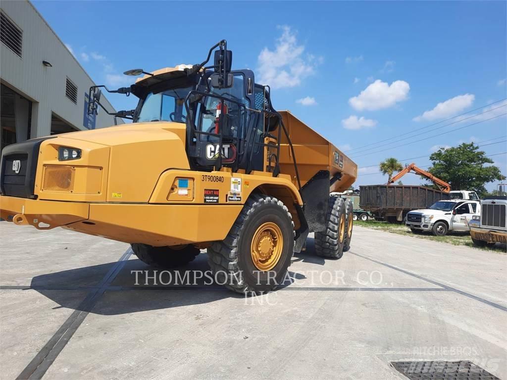 CAT 725 Articulated Haulers