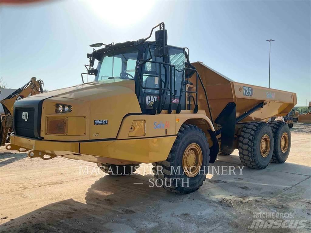 CAT 725 Articulated Haulers