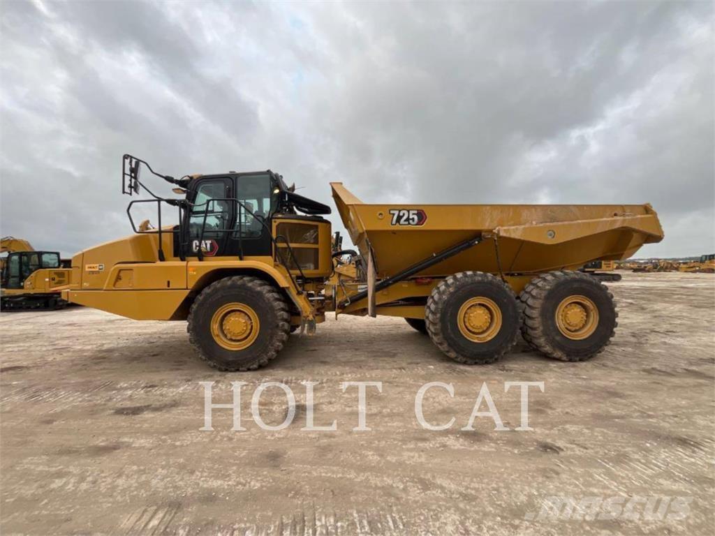 CAT 725 Articulated Haulers