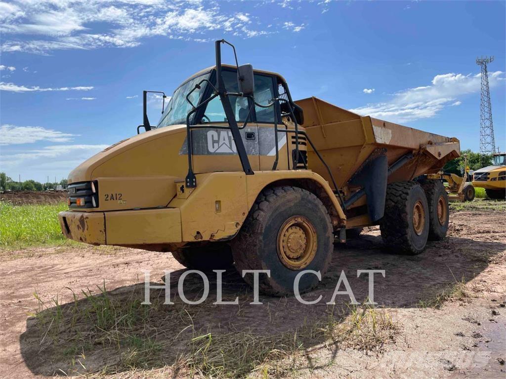 CAT 725 Articulated Haulers