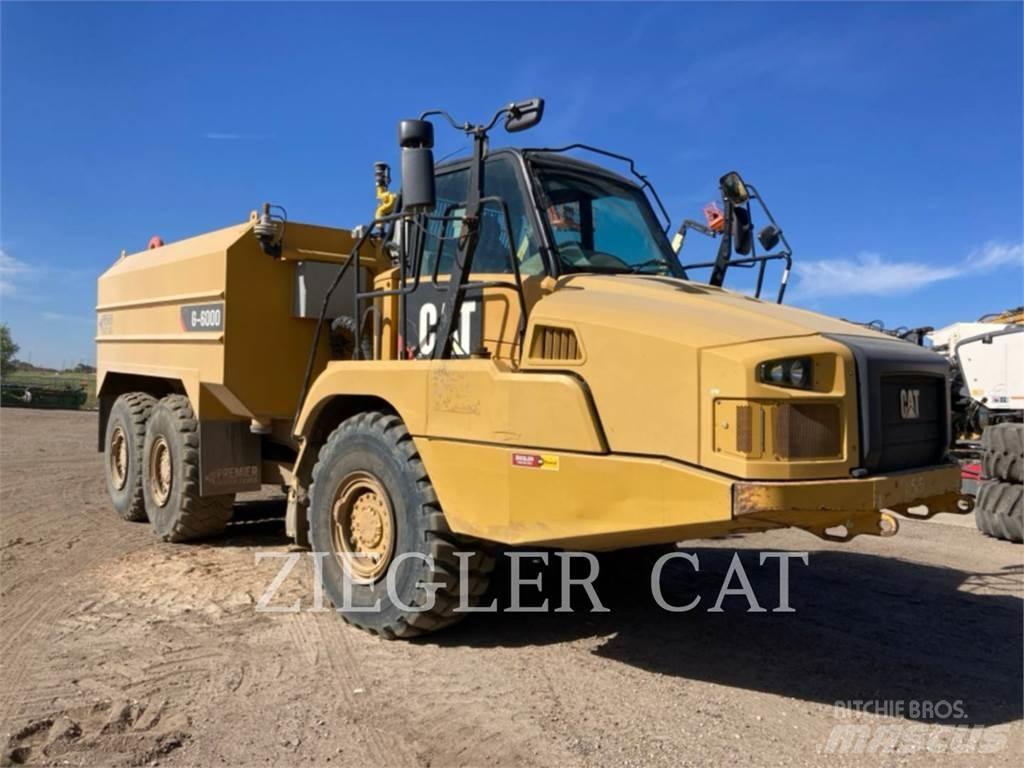 CAT 725CWT Tanker trucks
