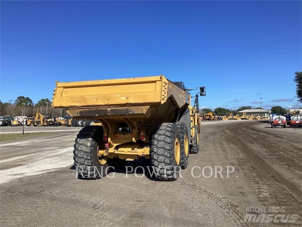 CAT 725TG Articulated Haulers