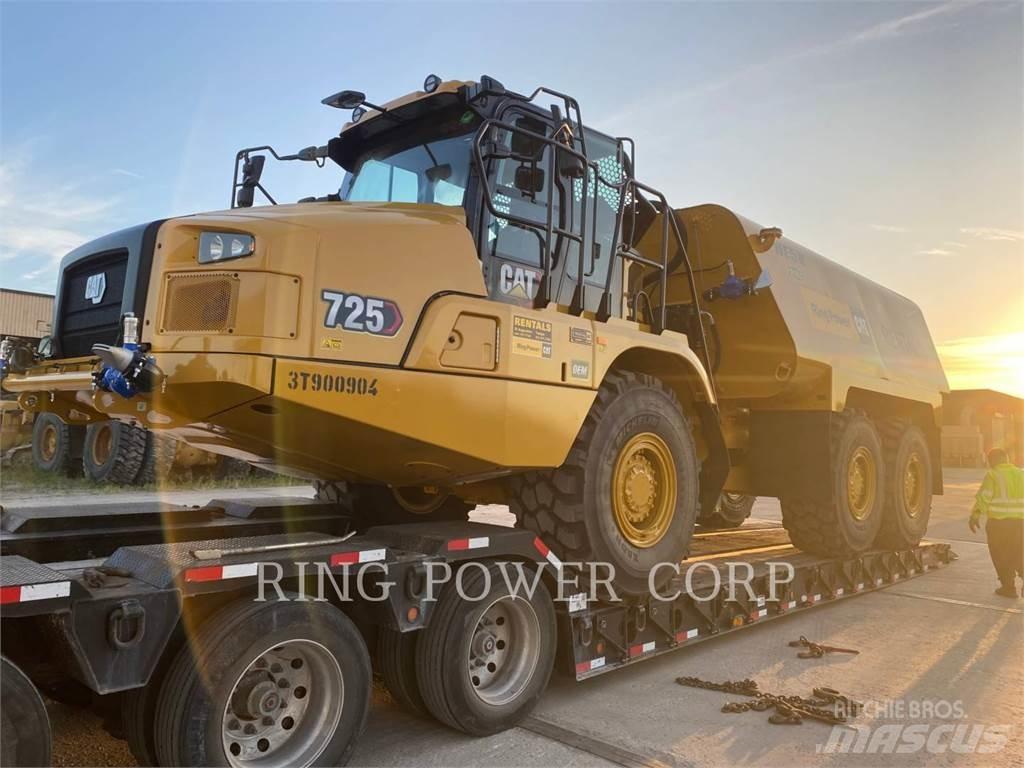 CAT 725WW Tanker trucks