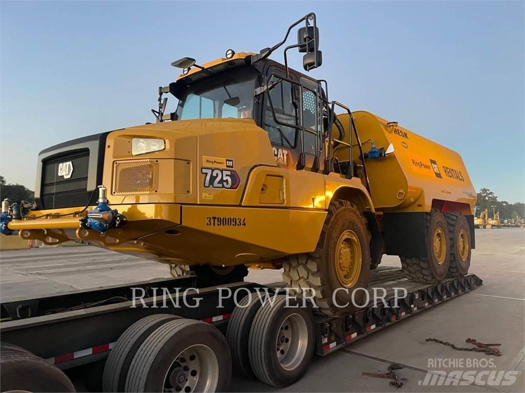 CAT 725WW Tanker trucks
