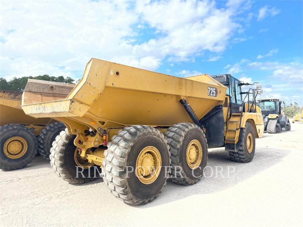 CAT 725WW Tanker trucks