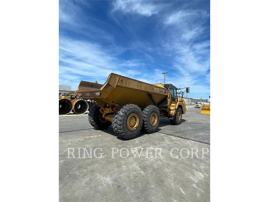 CAT 725WW Tanker trucks