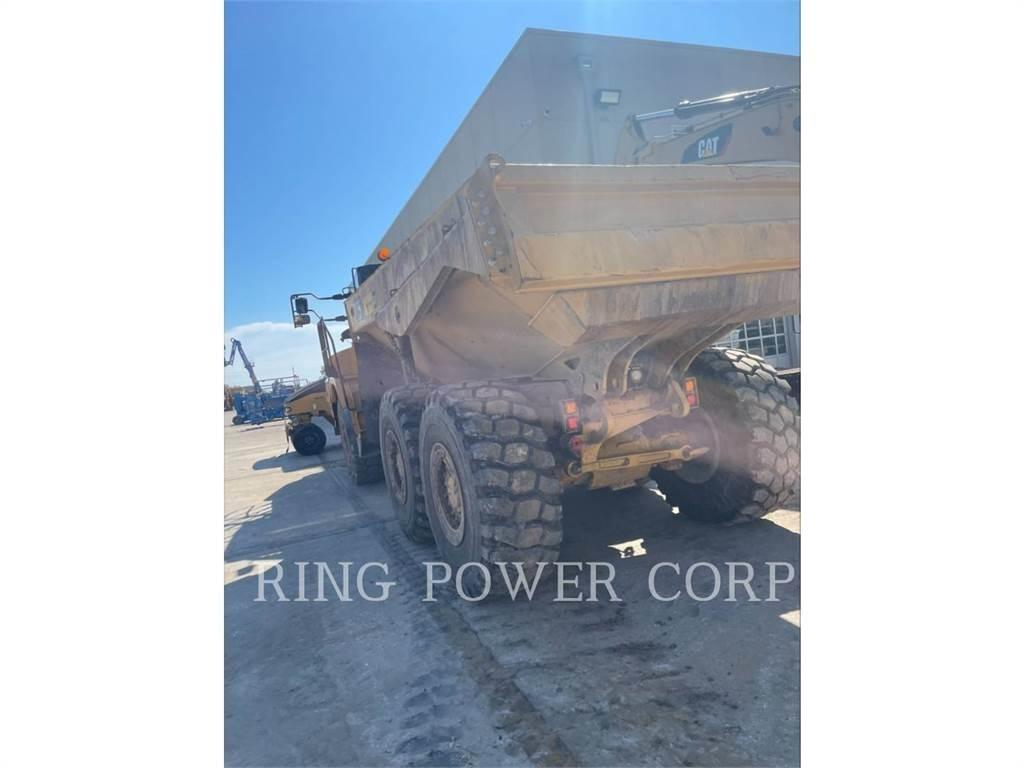 CAT 725WW Tanker trucks