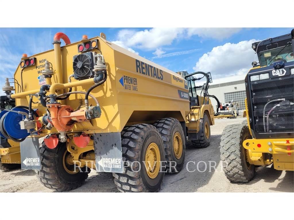 CAT 725WW Tanker trucks