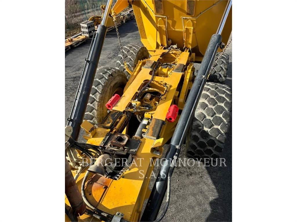 CAT 730 Articulated Haulers