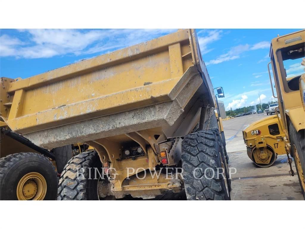 CAT 730WW Tanker trucks