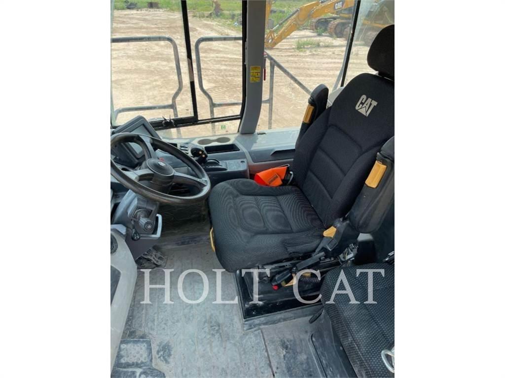 CAT 735 Articulated Haulers