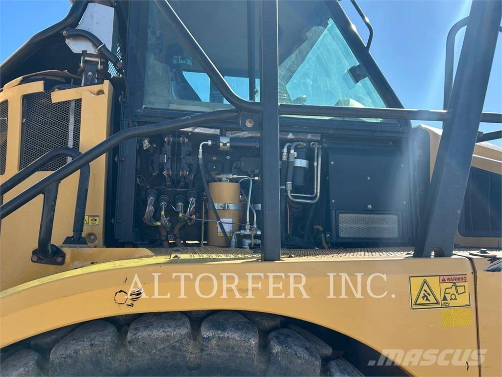CAT 740B Articulated Haulers