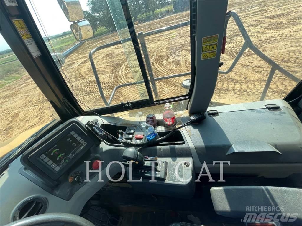 CAT 745-04 Articulated Haulers