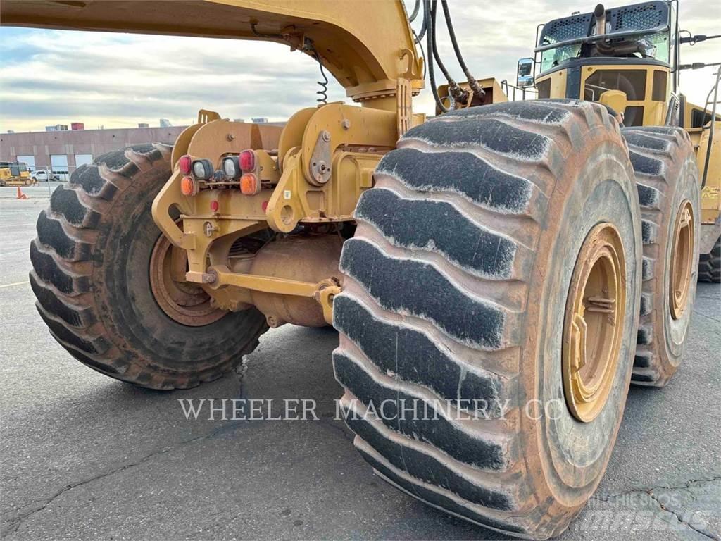 CAT 745 W/PAN Articulated Haulers