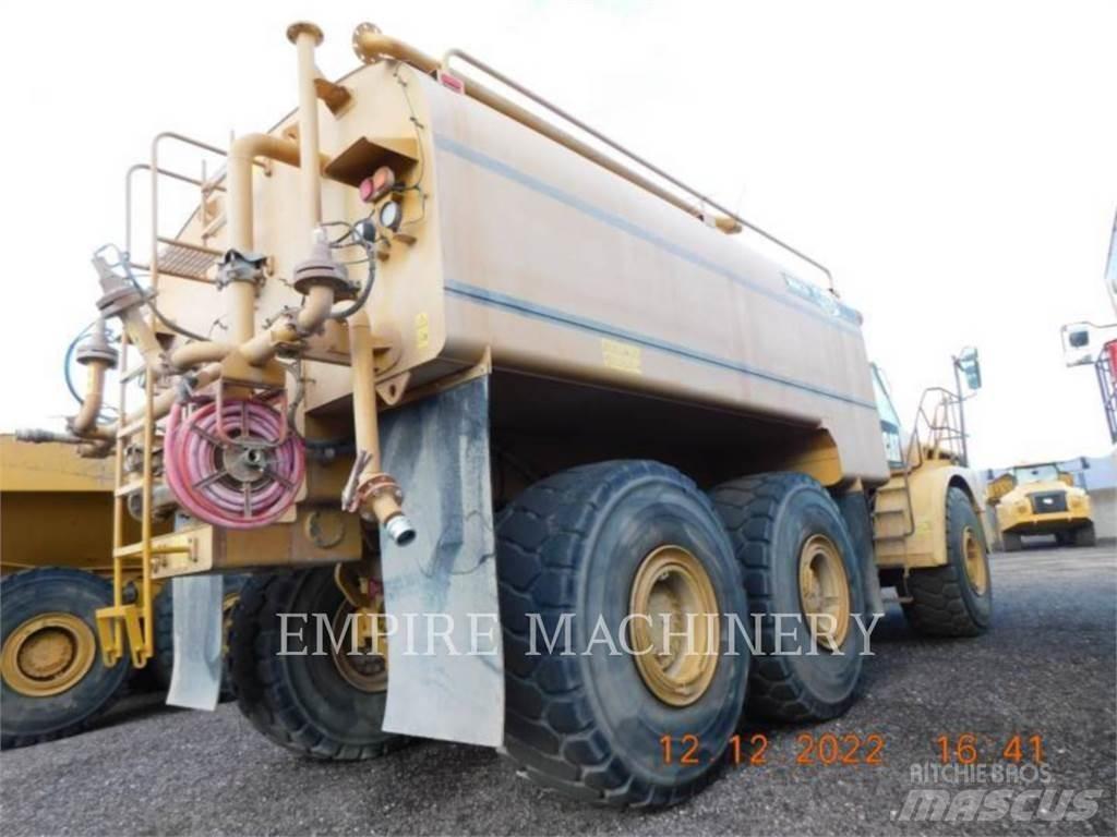 CAT 745C WT Water bowser