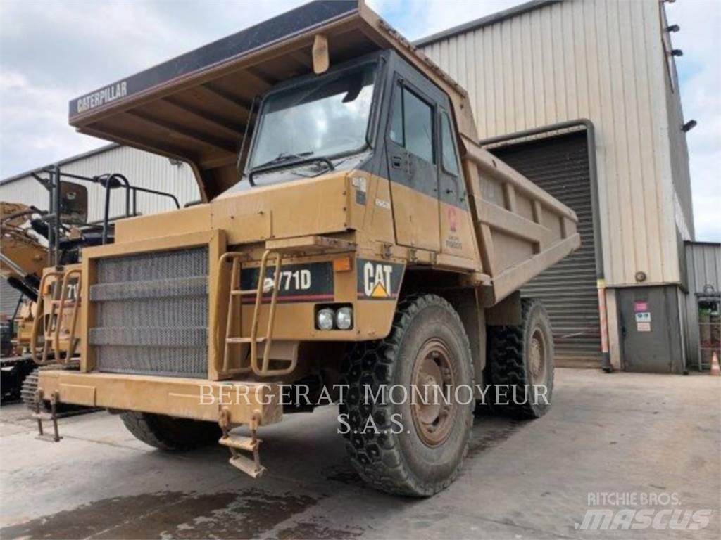 CAT 771D Articulated Haulers