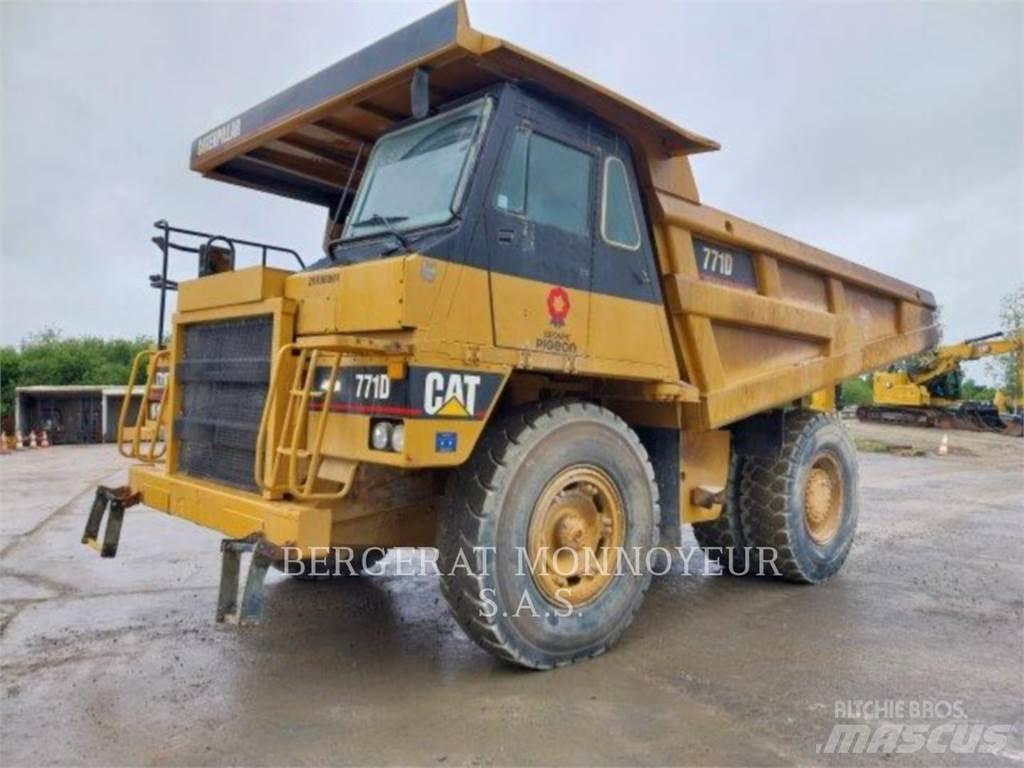 CAT 771D Articulated Haulers