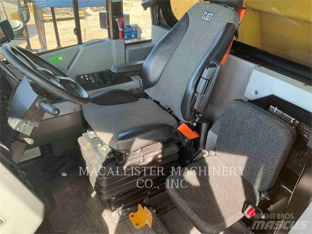 CAT 772G Articulated Haulers