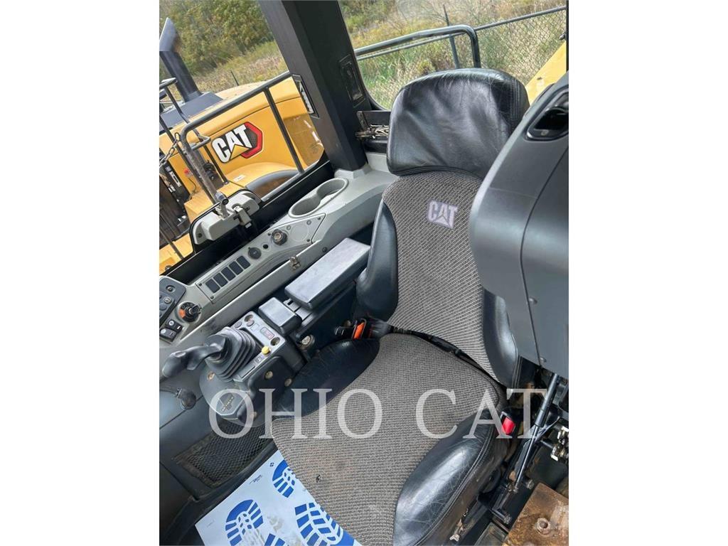 CAT 815K Wheel dozers