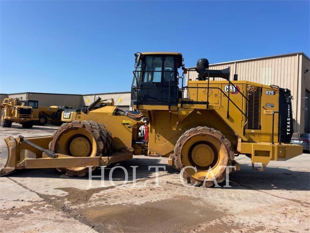 CAT 825 Soil compactors