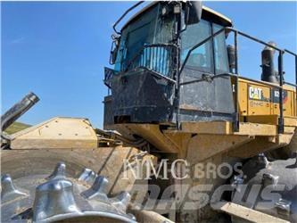 CAT 826K Soil compactors
