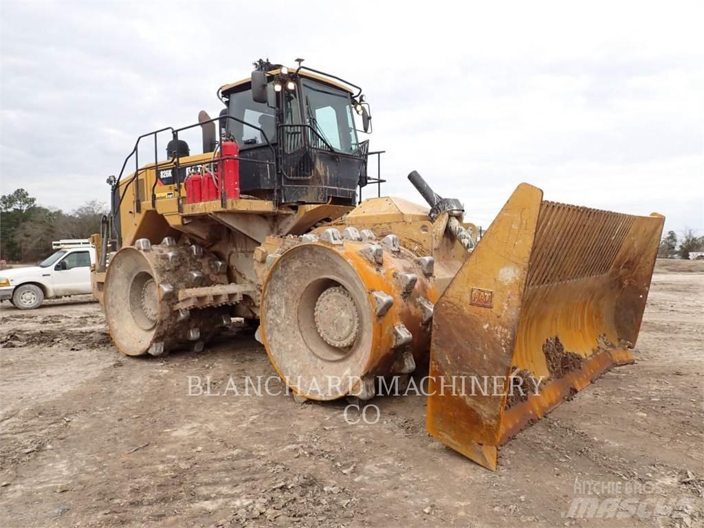CAT 826K Soil compactors